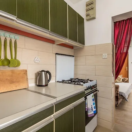 Masa Appartement Povljana