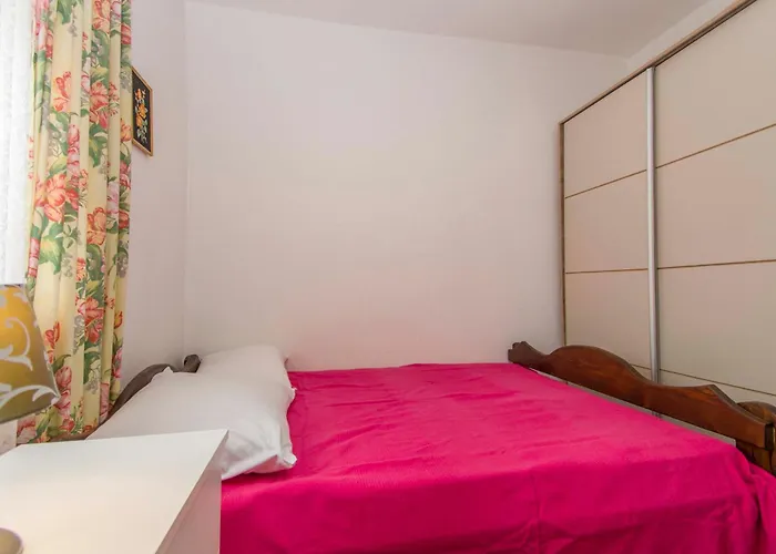 Masa Lägenhet Povljana